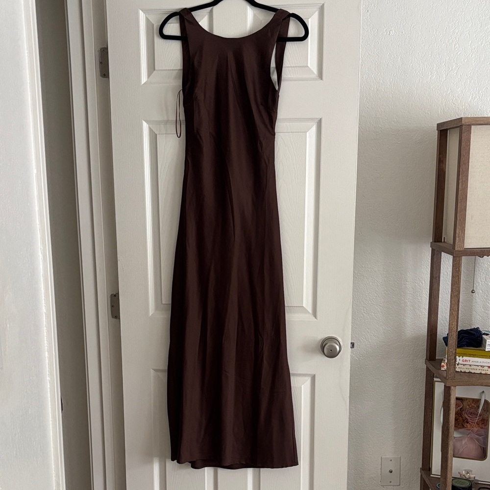 Elegant Brown Sleeveless Dress